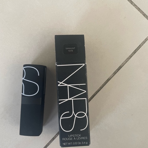 NARS lipstick shade manhunt - Picture 2 of 3